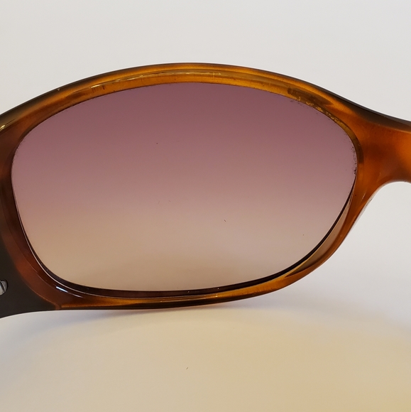 Prada sunglasses - Picture 9 of 12